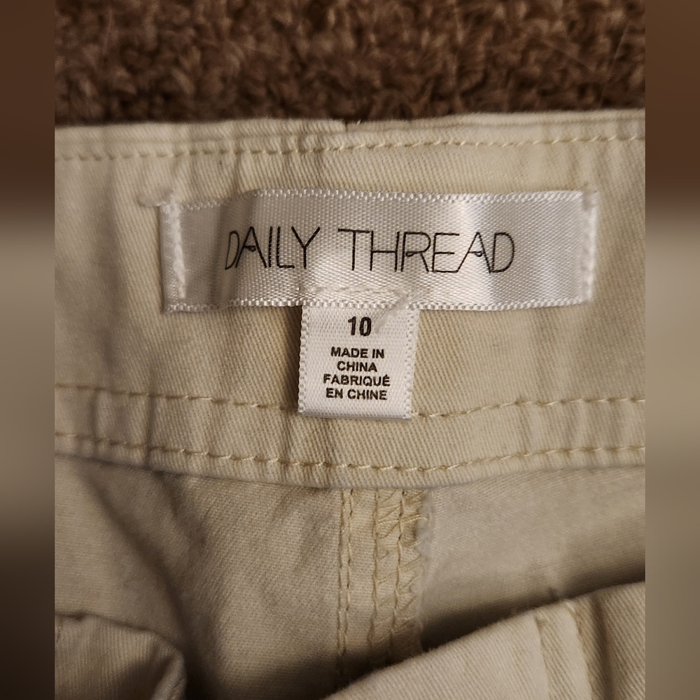 Womens capris - Picture 3 of 4
